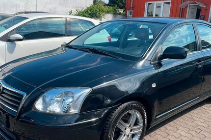 Toyota Avensis 210.000 km 2.990 &euro; Saarlouis 66740