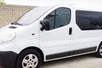 Opel Vivaro 124.000 km 9.800 &euro; Erftstadt 50374