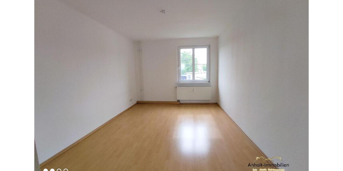 Erdgeschoßwohnung Bitterfeld-Wolfen Bitterfeld - 2 Zimmer, 45 m&sup2;, 320&euro; | Angebot:26663795