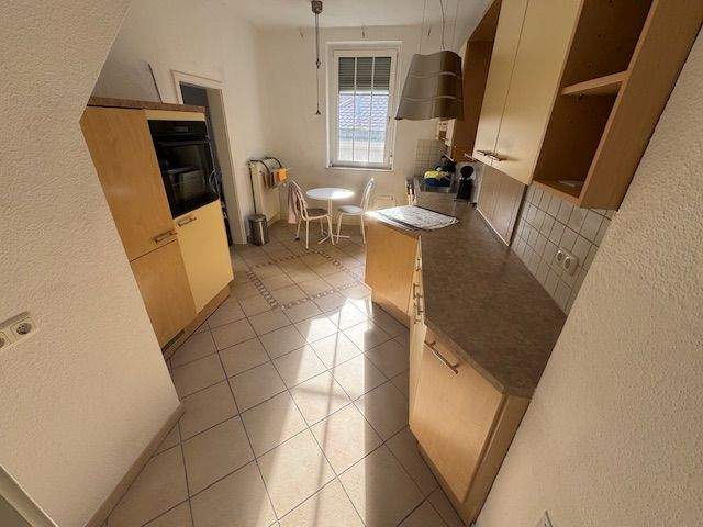 480GS2 - Charmante 4-Zimmer-Wohnung mit Kamin und Einbauküche – direkt an Schule und Bahnhof 4 zimmer