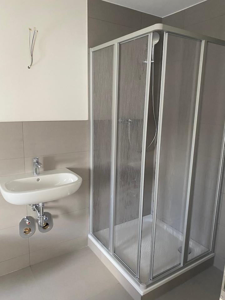 Charmante Altbau-Dachgeschosswohnung mit Einbauküche zimmer