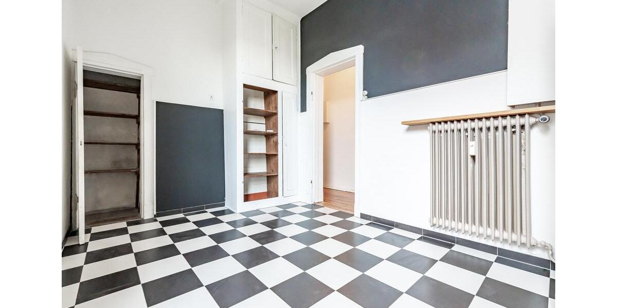 Etagenwohnung Flensburg - 5 Zimmer, 142 m&sup2;, 1.600&euro; | Angebot:26232948