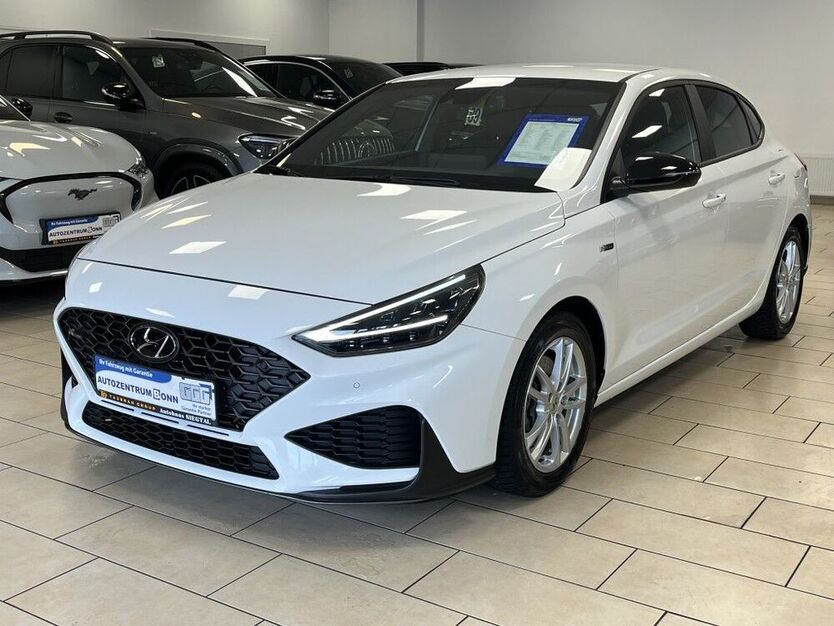 i30