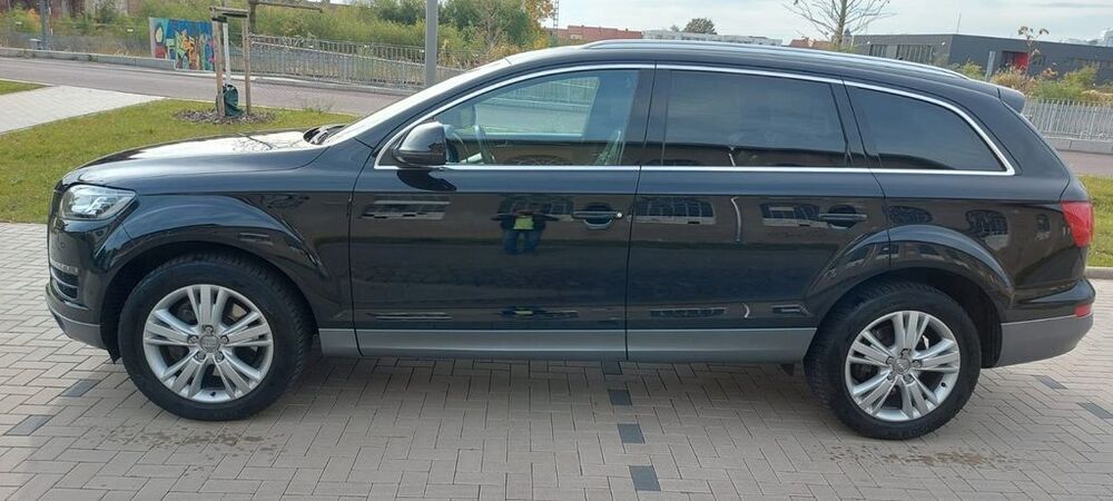 Q7