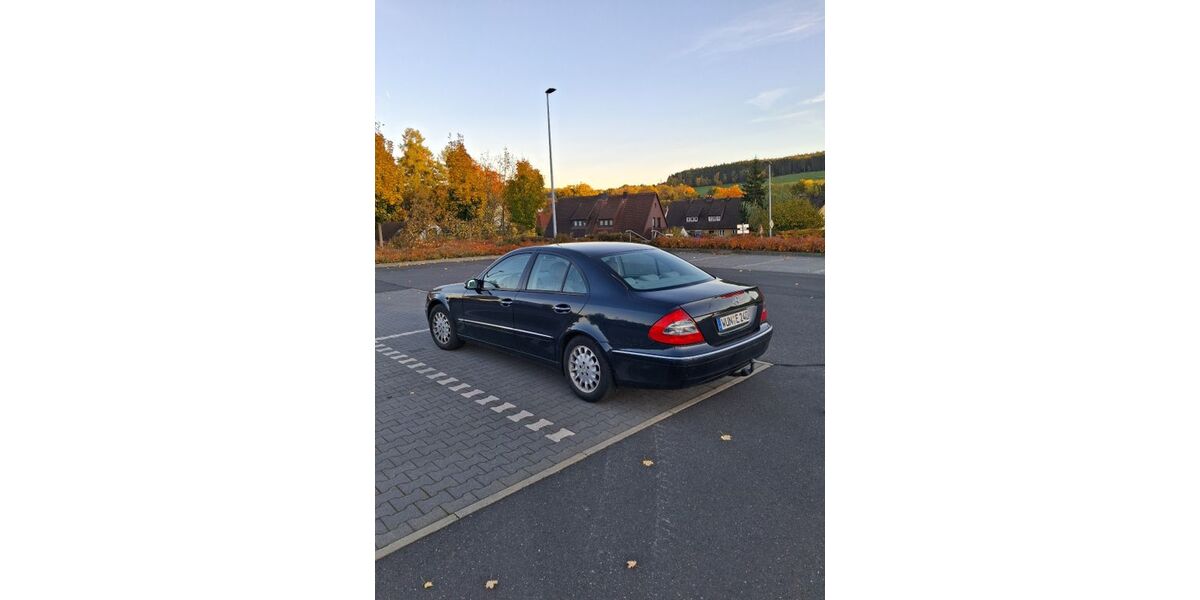 Mercedes-Benz E 240 96.500 km 5.400 &euro; Arzberg 95659
