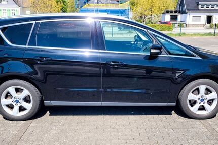 Ford S-Max 73.500 km 17.500 &euro; Engelskirchen 51766