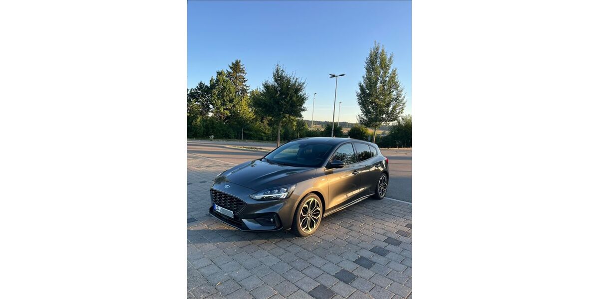 Ford Focus 104.500 km 14.299 &euro; Uhingen 73066