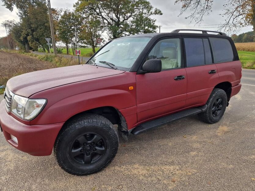 Toyota Land Cruiser 521.000 km 17.400 € Laasdorf 07646