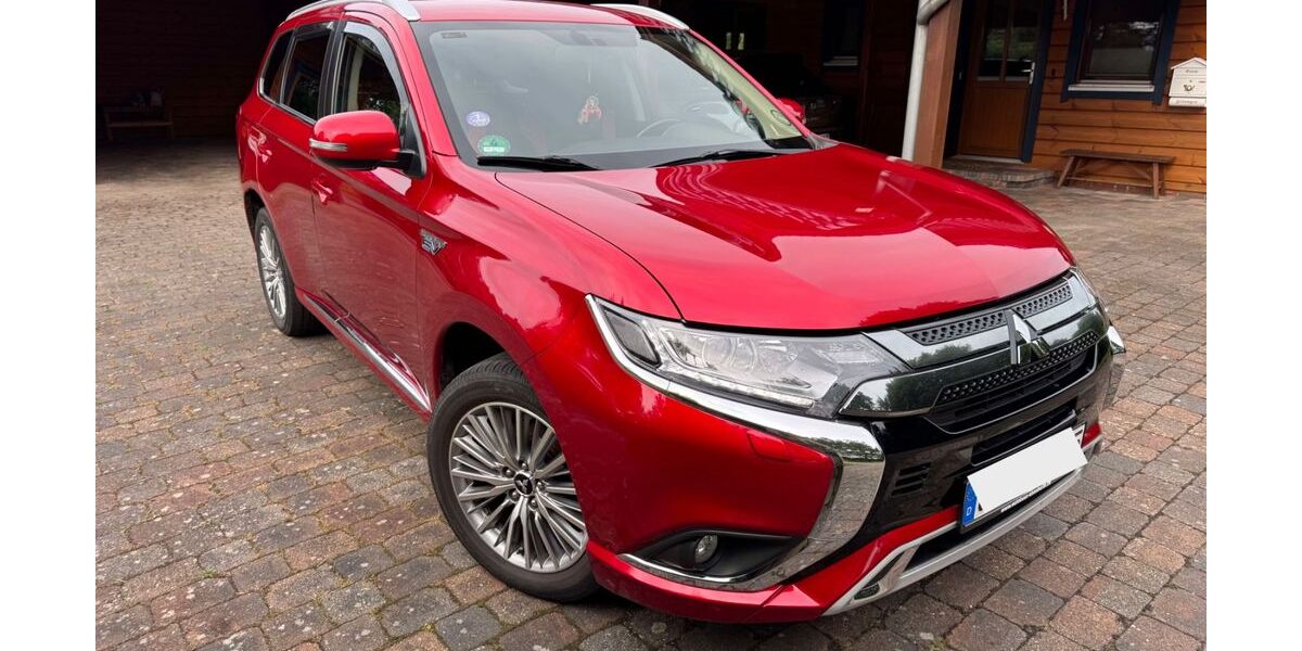 Mitsubishi Outlander 72.600 km 21.500 &euro; Westoverledingen 26810