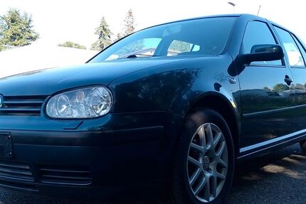 VW Golf 146.000 km 2.450 € Ludwigsburg 71642