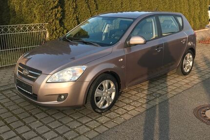 Kia ceed / Ceed 243.000 km 1.990 &euro; Haßfurt 97437