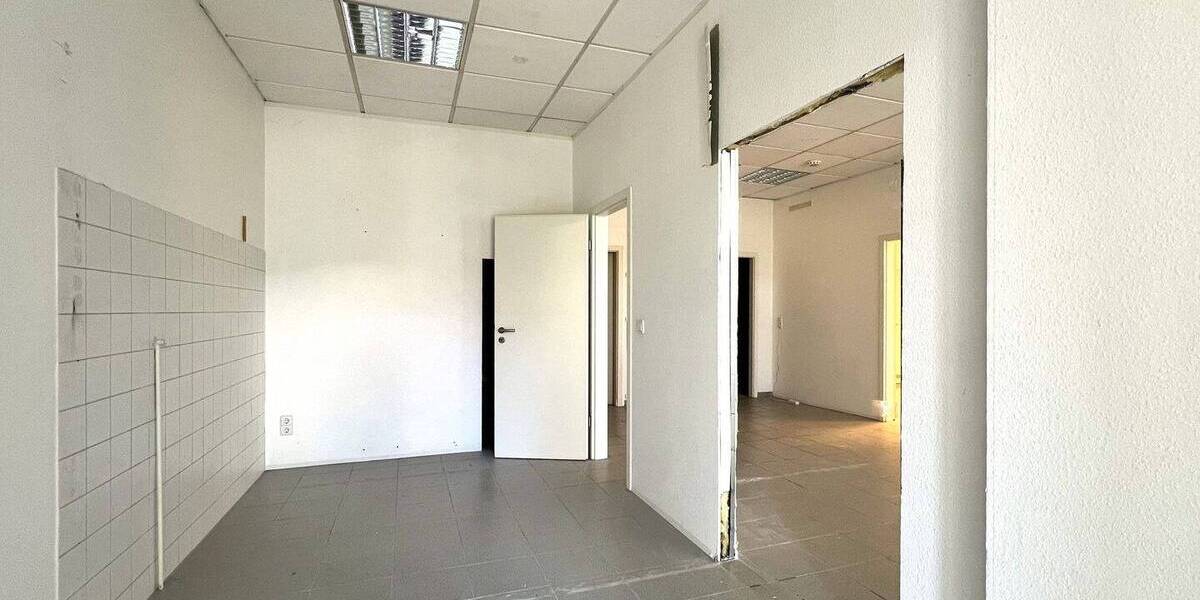 Helle Gewerbeeinheit in Heumaden - ideal für Praxis oder Dienstleistung zimmer