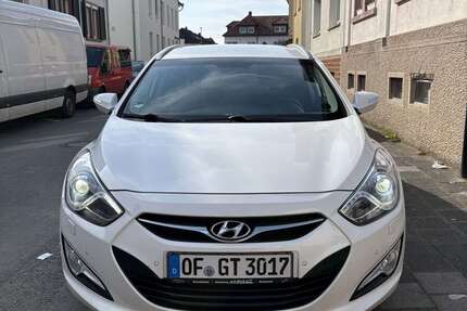 Hyundai i40 243.000 km 6.850 &euro; Offenbach 63073
