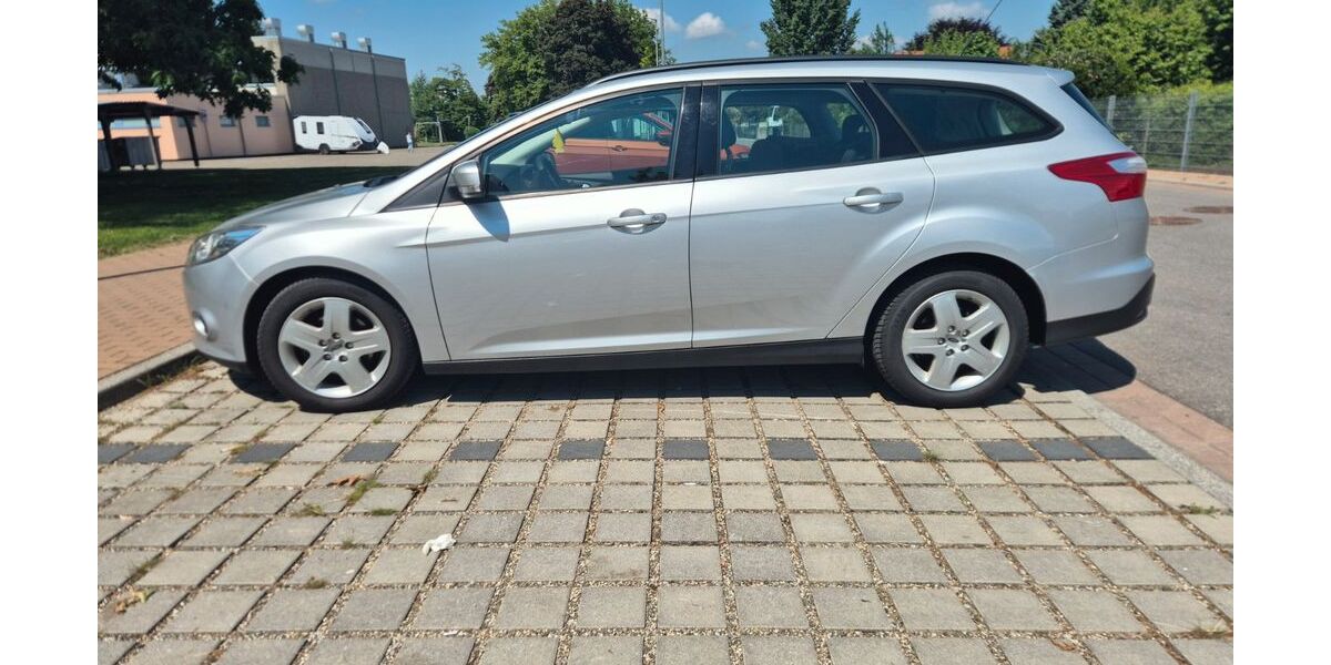 Ford Focus 121.000 km 7.599 &euro; Offenburg 77654