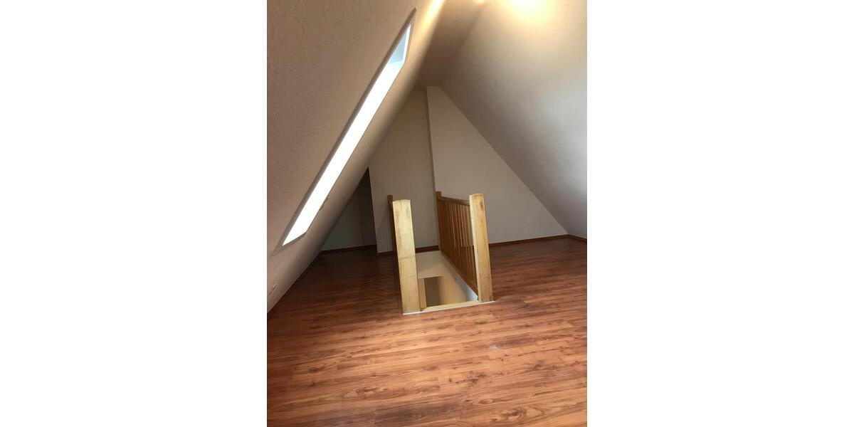 Dachgeschoßwohnung Reichenau - 2.5 Zimmer, 71 m&sup2;, 880&euro; | Angebot:26336091
