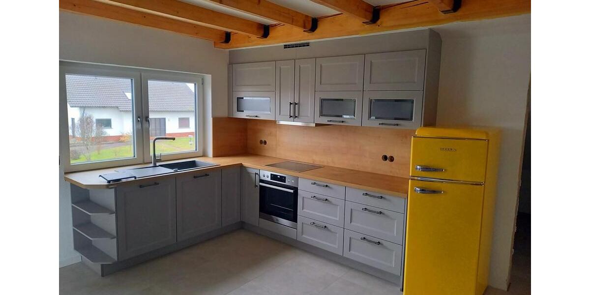 Schöne helle DG-Wohnung 2 zimmer