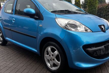 Peugeot 107 88.000 km 2.700 &euro; Erfurt 99085