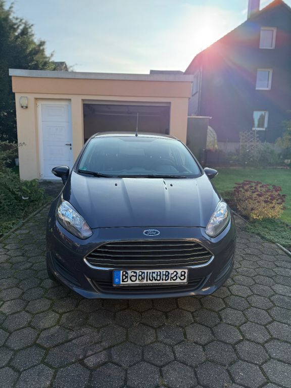 Ford Fiesta 156.300 km 4.099 € Bochum 44795