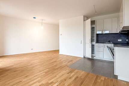 Wohnung zum Mieten in Berlin 1.690 € 95.72 m² 4 zimmer