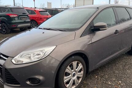 Ford Focus 104.868 km 3.490 &euro; Elsterwerda 04910