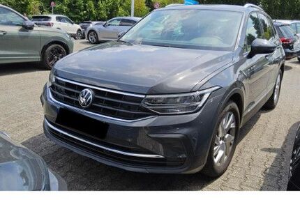 VW Tiguan 71.196 km 19.950 &euro; Frankfurt 60326