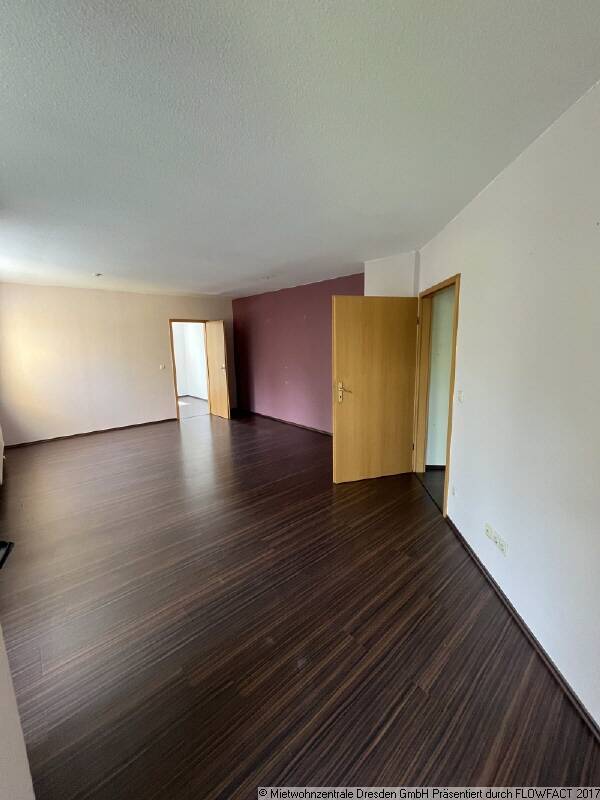 Super 2-RaumWohnung mit Einbauküche Badewanne und Balkon in der Südvorstadt !!!!