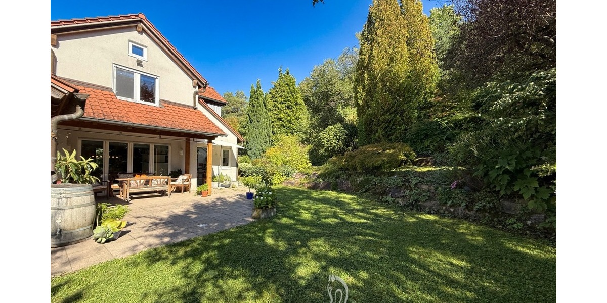 *reserviert* Attraktives Architekten-Einfamilienhaus mit Einliegerwohnung und herrlichem Garten - Einfamilienhaus Wertheim | Angebot:27081421