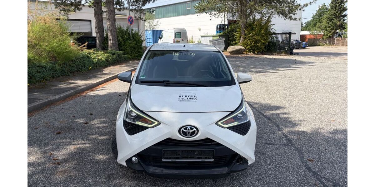 Toyota Aygo (X) 120.041 km 5.999 &euro; Barsbüttel 22885