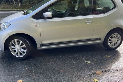 VW up! 105.000 km 5.900 € Schmitten 61389