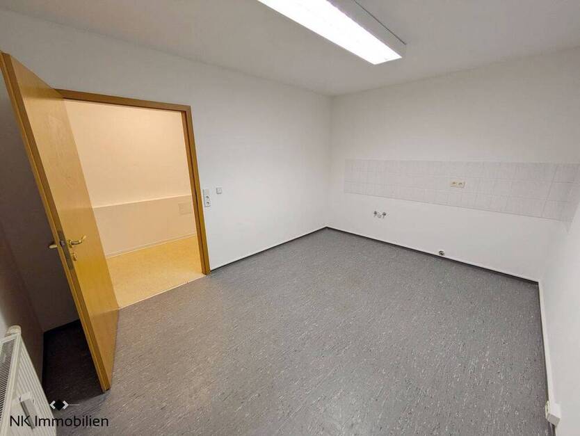 ++ frisch renovierte Gewerbefläche, Laden, Büro, Geschäft in Altendorf - sofort verfügbar ++