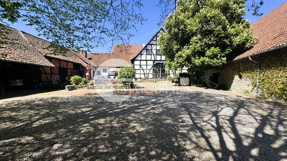 Mehrfamilienhaus, Wohnhaus Bad Münder am Deister / Nienstedt Nienstedt - 1 Zimmer, 720 m&sup2;, 745.000&euro; | Angebot:26902085