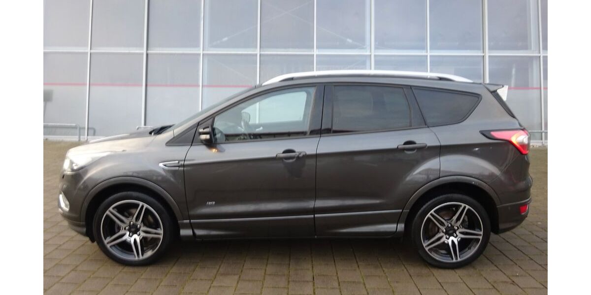 Ford Kuga 68.906 km 15.250 &euro; Steißlingen 78256