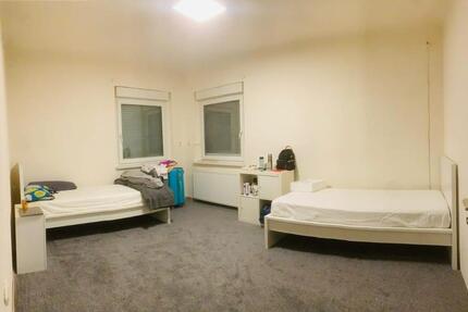 Haus Berlin Neukölln - 30 Zimmer, 65 m&sup2;, 380&euro; | Angebot:27735509
