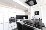Barrierefreie LuxusWohnung mit Domblick ! Exklusives und zentrales Wohnen auf 106 m² Wfl, am Rhein !