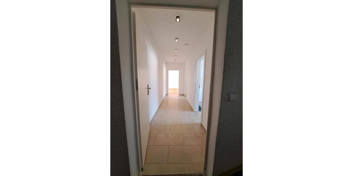 Etagenwohnung Hohenmölsen - 2 Zimmer, 54 m&sup2;, 47.500&euro; | Angebot:26115066