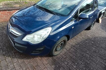 Opel Corsa 164.991 km 2.200 &euro; Lügde 32676