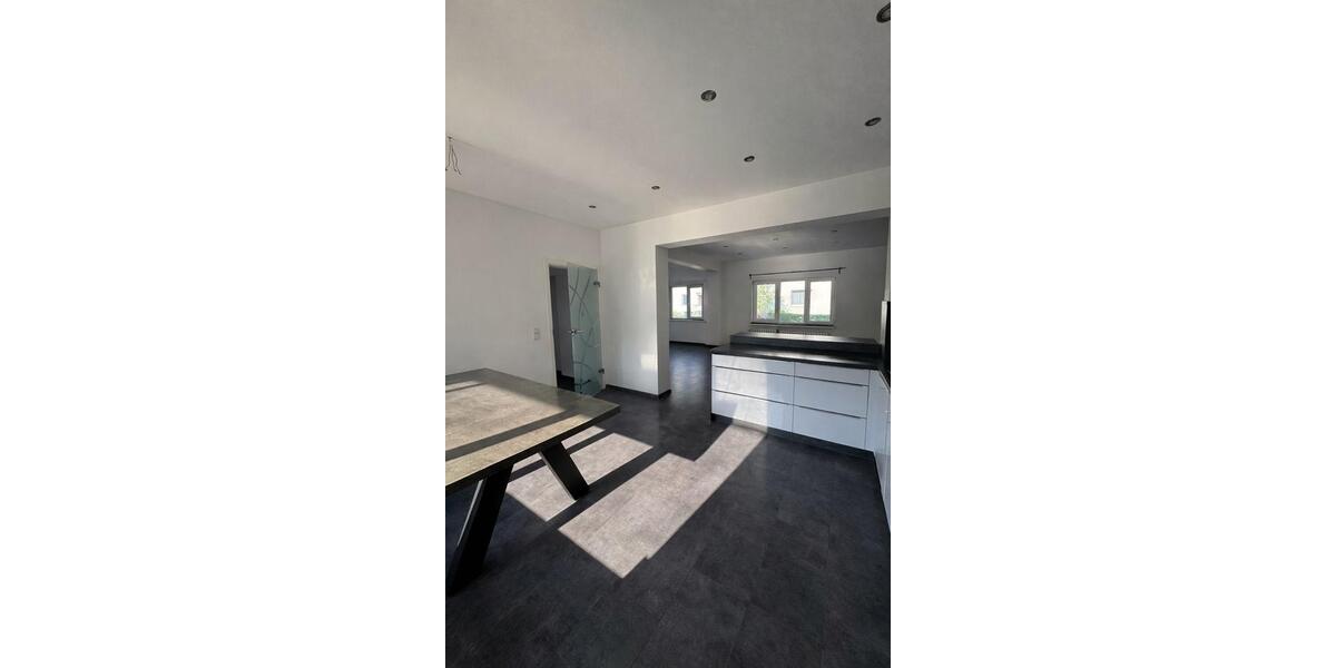 Einfamilienhaus Köln Chorweiler - 4 Zimmer, 110 m&sup2;, 1.800&euro; | Angebot:26682769