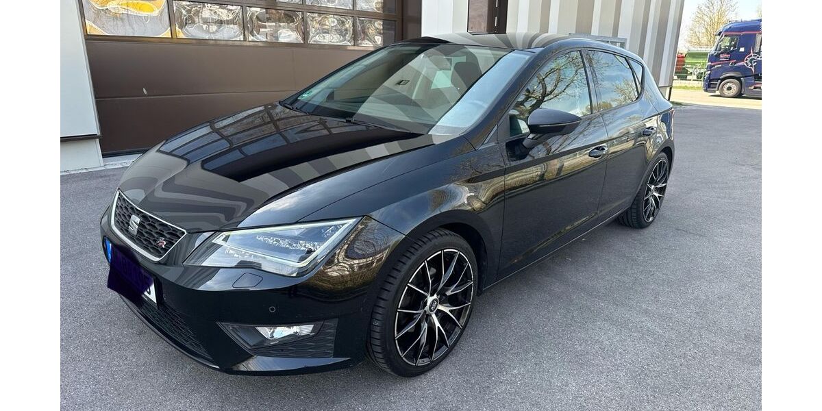 Seat Leon 156.374 km 7.900 &euro; München 81737