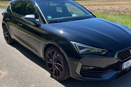 Cupra Leon 15.600 km 22.900 &euro; Freystadt 92342