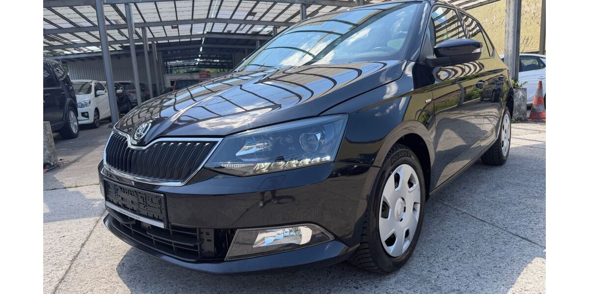 Skoda Fabia 99.000 km 8.999 &euro; Berlin 12099