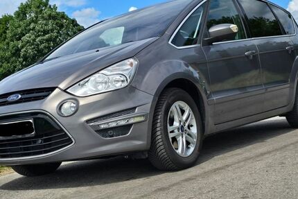 Ford S-Max 137.811 km 8.600 &euro; Niederkassel 53859