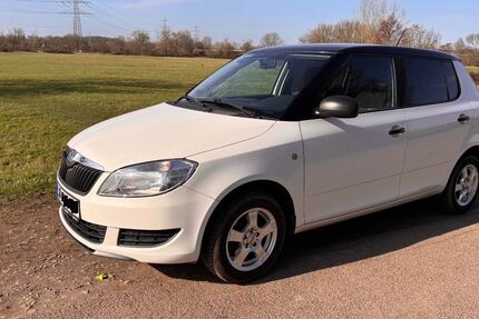 Skoda Fabia 117.878 km 5.250 &euro; Siegburg 53721