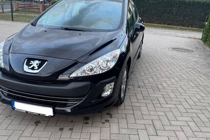 Peugeot 308 175.500 km 2.699 &euro; Achim 28832