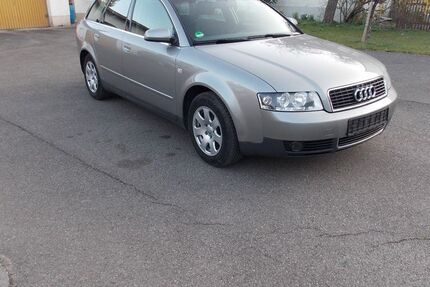 Audi A4 182.000 km 2.300 € Feldgeding 85232