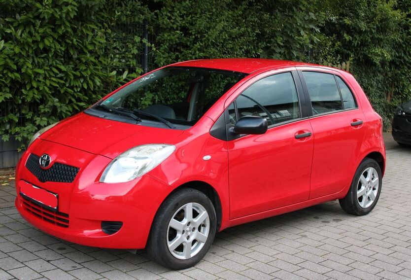 Toyota Yaris 151.000 km 3.300 € Vinningen 66957