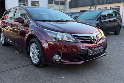 Toyota Avensis 109.000 km 12.250 &euro; Lage 32791