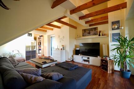 Scheeßel Abbendorf: Moderne 3-Zimmer Dachgeschoßwohnung mit Balkon