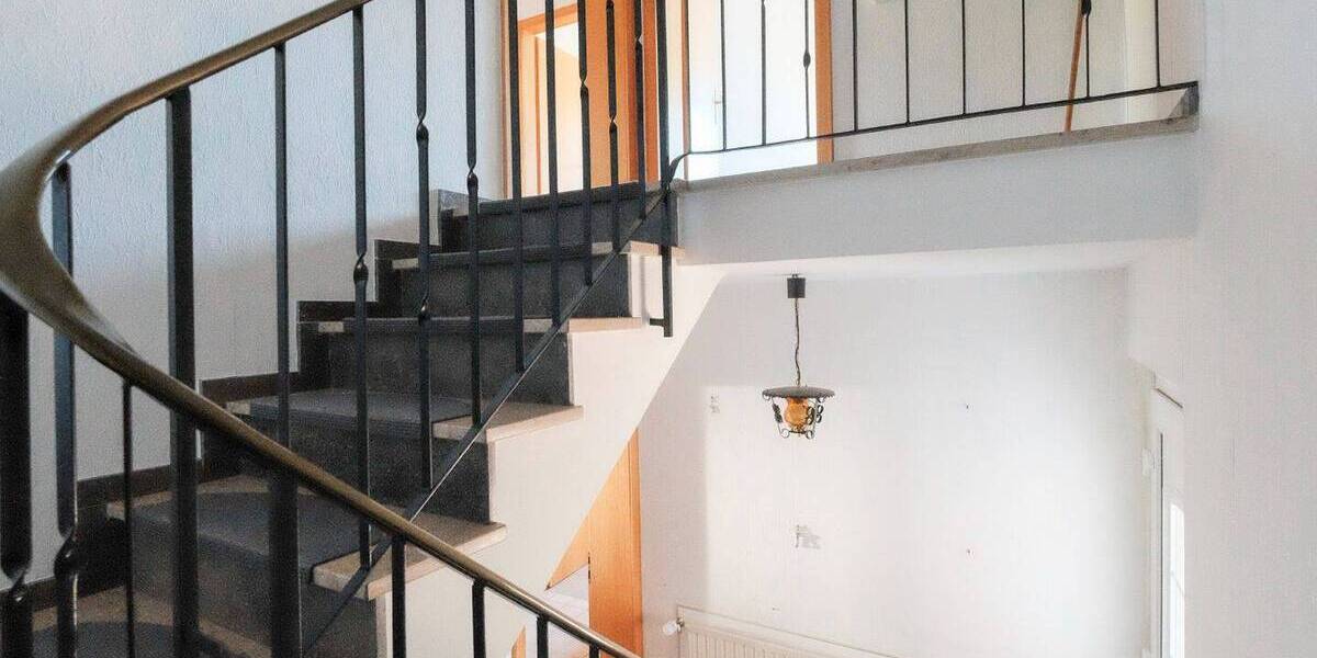 Mehrfamilienhaus, Wohnhaus Reichshof Hunsheim - 6 Zimmer, 128 m&sup2;, 288.000&euro; | Angebot:26702671