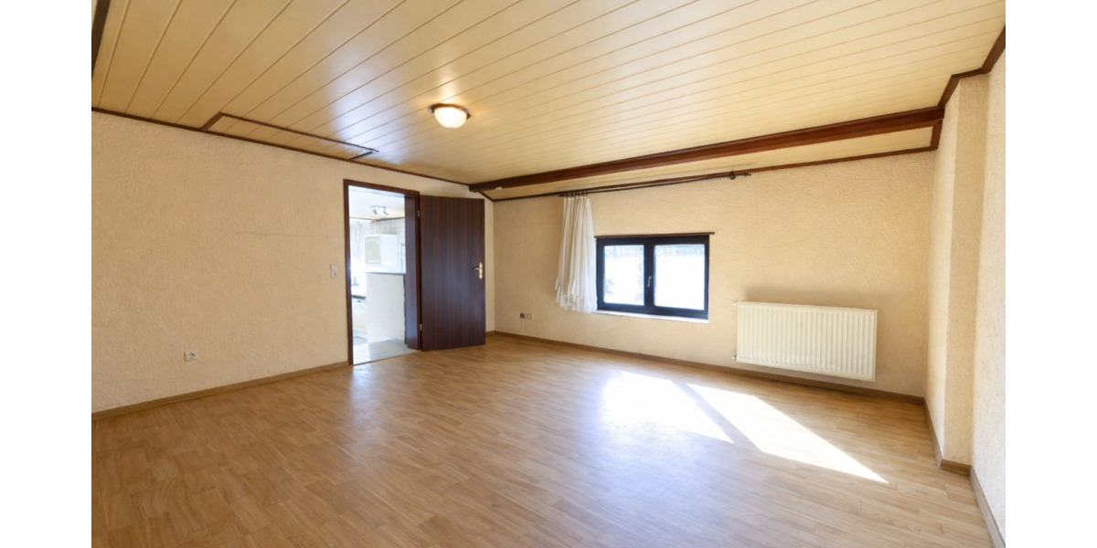 Mehrfamilienhaus, Wohnhaus Bad Dürkheim - 8 Zimmer, 244 m&sup2;, 299.000&euro; | Angebot:25687078