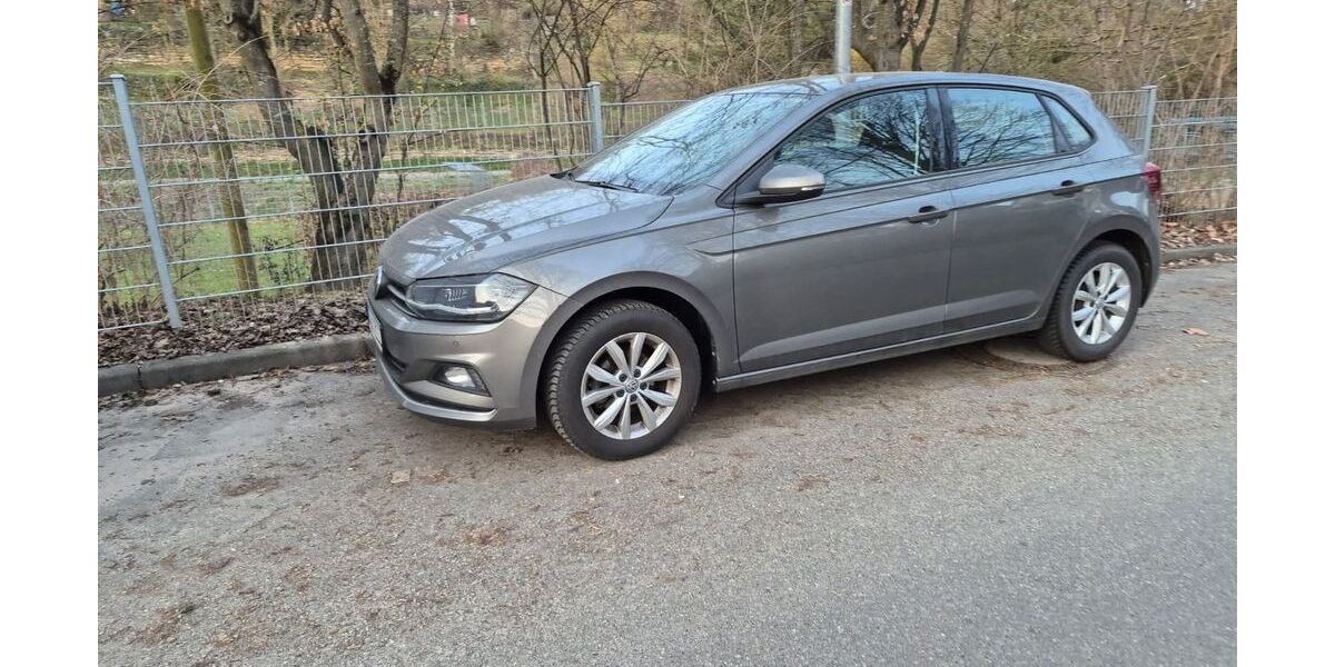 VW Polo 36.800 km 12.990 &euro; Stuttgart 70437